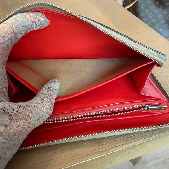 Louis Vuitton- Burberrys-Celine wallets - Picture 16 of 16